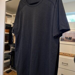 lululemon men’s t-shirt